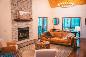 Cozy Mountain-top Cabin Home